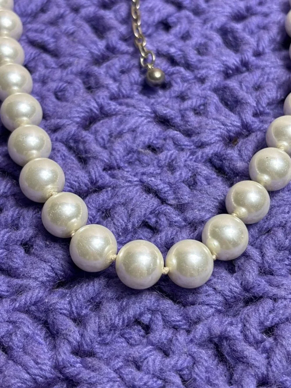 Vintage 90s George Chunky Glass Faux Pearl Beaded Necklace Knotted Lobster Clasp